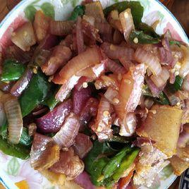 洋蔥炒豬肉 洋蔥炒豬肉