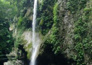 懸天飛瀑 懸天飛瀑