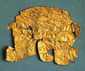 春秋蟠螭紋售首殘金飾片