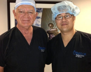 與國外教授合影