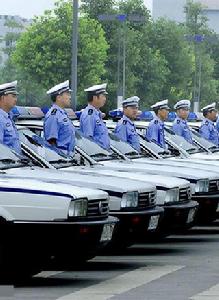 交通警察[負責交通管理的職業]