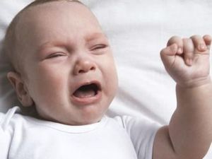 嬰兒驚跳 嬰兒驚跳