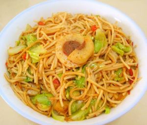 蘑菇油菜炒粒粒面 蘑菇油菜炒粒粒面