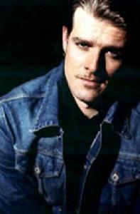 依萬·卡馬拉斯 依萬·卡馬拉斯