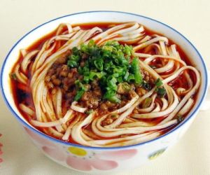 香菜肉末麵條 香菜肉末麵條