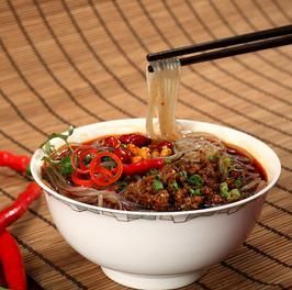 酸辣粉皮湯 酸辣粉皮湯