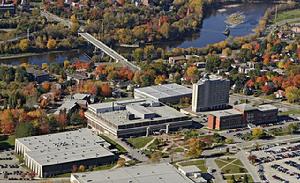 舍布魯克學院 舍布魯克學院