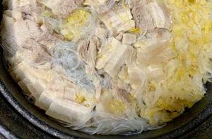 酸菜白肉燉豆腐 酸菜白肉燉豆腐