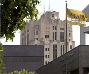 美國奧克蘭大學 美國奧克蘭大學