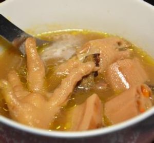 花生蓮藕排骨雞腳湯 花生蓮藕排骨雞腳湯