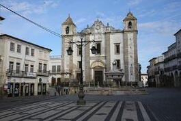 埃武拉大學 埃武拉大學