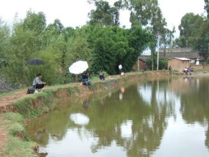 梁家房村 梁家房村