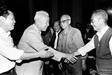 1992年6月，趙健民接見成渝鐵路的老專家