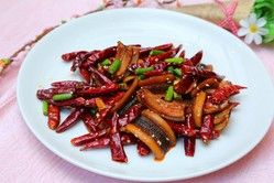 辣子鱔丁 辣子鱔丁