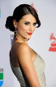 斯特凡尼婭·費爾南德斯 斯特凡尼婭·費爾南德斯