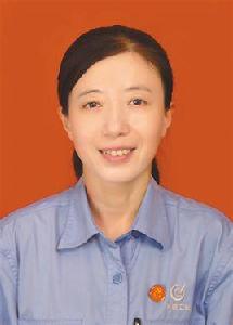 薛瑩[全國道德模範]