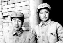 1944年初,鄧華和夫人李玉芝