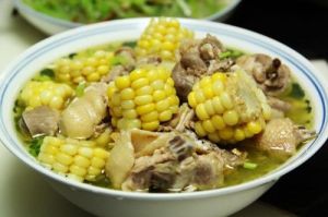 茶樹菇玉米雞湯 茶樹菇玉米雞湯