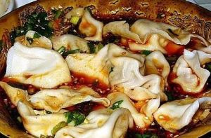 牛肉雞湯水餃 牛肉雞湯水餃