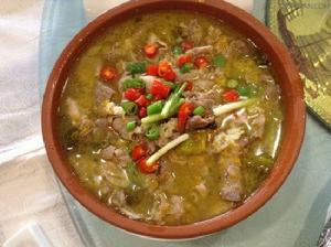 酸菜牛肉煲 酸菜牛肉煲