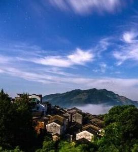 在坡山村 在坡山村