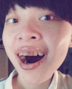 鬼臉妹子 鬼臉妹子