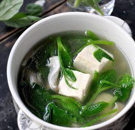 豌豆尖蘑菇豆腐湯
