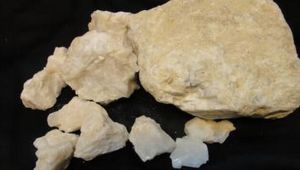 天青石礦床 天青石礦床