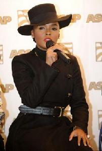 加奈兒·夢奈 加奈兒·夢奈