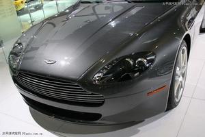 阿斯頓·馬丁V8
