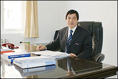 西安財經學院行知學院院長： 薛小榮