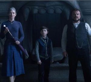 牆裡有鐘的房子 牆裡有鐘的房子