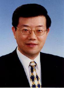 李偉[吉林省信託有限責任公司原黨委書記、董事長]