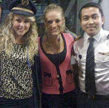 法里克&middot;阿卜杜勒&middot;哈米德與兩名女性乘客