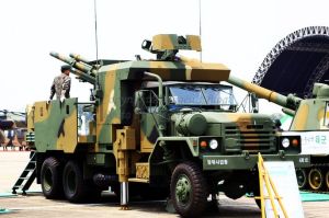 輪式自行105mm榴彈炮