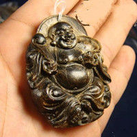 用奇楠加工的吊墜