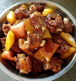 排骨燉土豆 排骨燉土豆