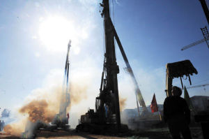 捷運14號線15標段東風北橋站開工