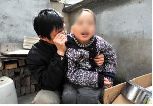 疾病患者（右）