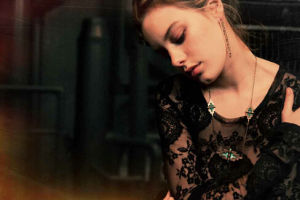 帕米拉·洛芙 帕米拉·洛芙