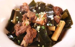 海帶藕片燒排骨 海帶藕片燒排骨