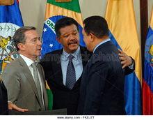 2008年3月，烏里韋和查維茲握手言和