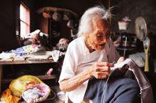 慈母手中線：許張氏在縫補