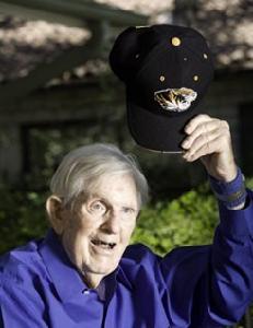 肯尼思·謝菲爾德 肯尼思·謝菲爾德