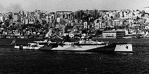 戈本號是一艘傳奇的戰艦，該艦1912年進入地中海，第一次世界大戰爆發後，面臨英國地中海艦隊的圍剿，戈本號逃入當時的中立國土耳其的君士坦丁堡。當時英國政府擔心土耳其加入同盟國，將其在建的軍艦全部扣留。德國立即提出提供戈本號以獲取土耳其好感。1914年8月16日土耳其正式買下戈本號，11月2日編入軍籍，次日即加入戰鬥。這艘土耳其軍艦的艦員全部是德國人，戰爭結束時才移交給土耳其艦員。戰後幸運地免遭協約國引渡。1947年退役，1971年解體。毛奇號以普魯士王國和德意志帝國總參謀長赫爾穆特·卡爾·貝恩哈特·馮·毛奇(1800-1891)命名，人稱