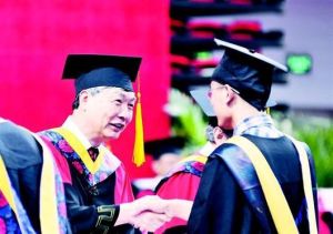 翌年畢業生 翌年畢業生