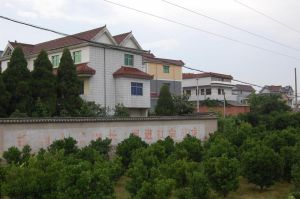 東夏峰村 東夏峰村