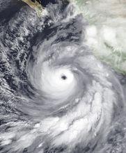颶風巴德 衛星雲圖