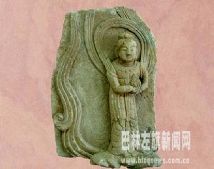 浮雕供養人立像 浮雕供養人立像