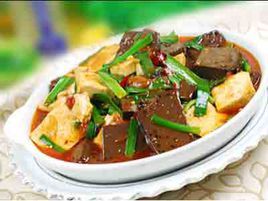 肉片炒血豆腐 肉片炒血豆腐